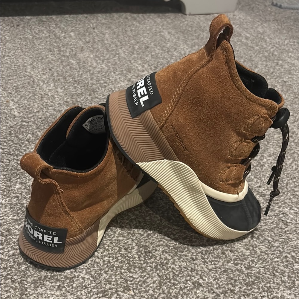 Sorel Kids Brown Suede Duck Boots